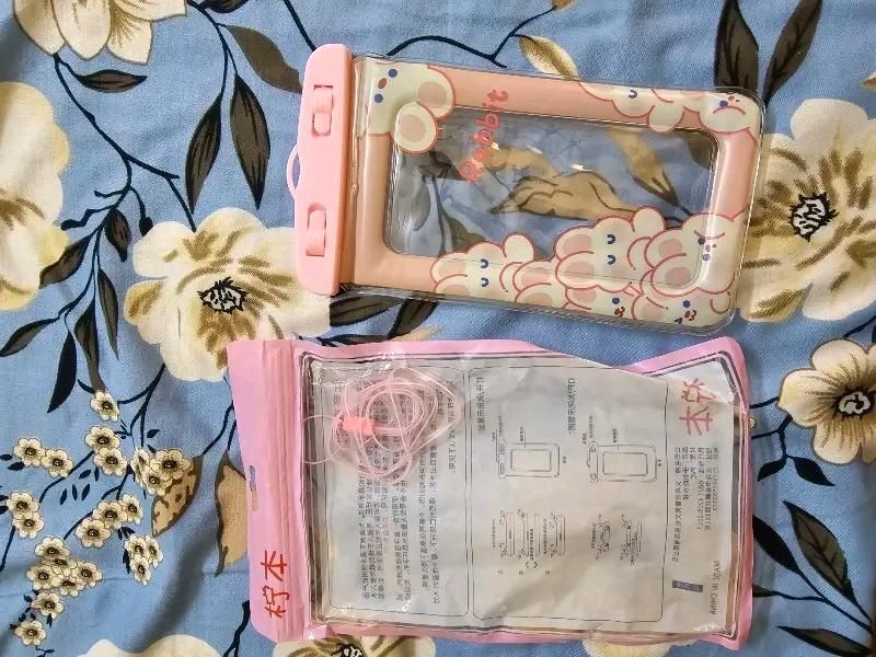 Universal Waterproof Mobile Cover with Cute Cartoon Design – Touch-Friendly Pouch for Swimming, Beach, Rain & Outdoor User